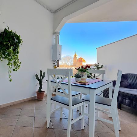 Orchid House Apartment Бари Сардо Екстериор снимка