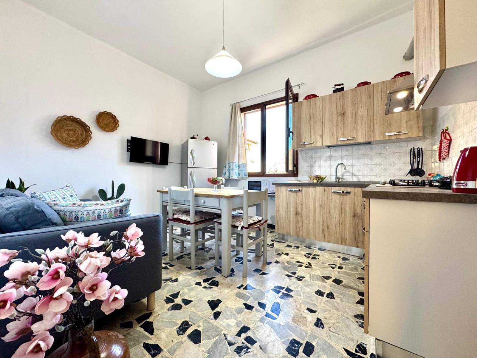 Orchid House Apartment Бари Сардо Екстериор снимка