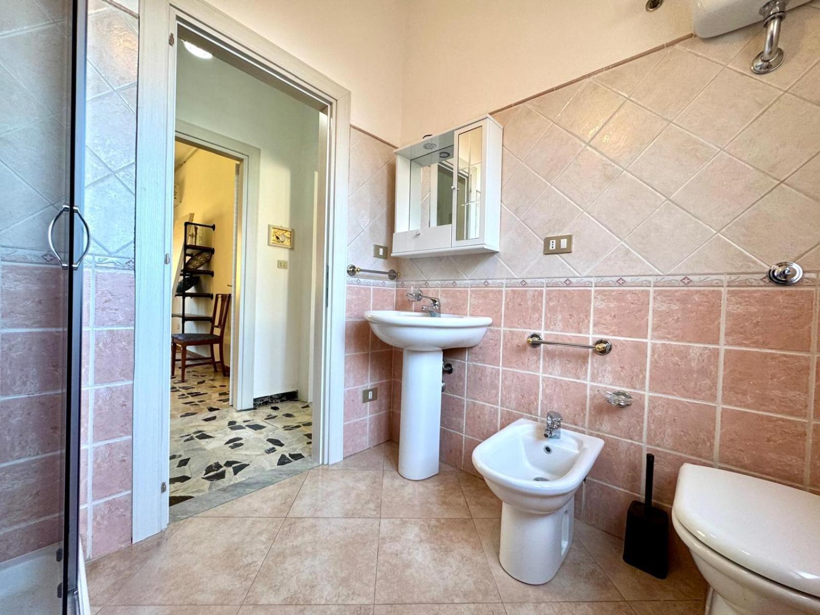 Orchid House Apartment Бари Сардо Екстериор снимка