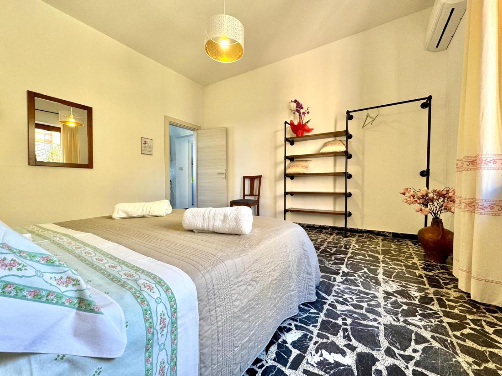 Orchid House Apartment Бари Сардо Екстериор снимка