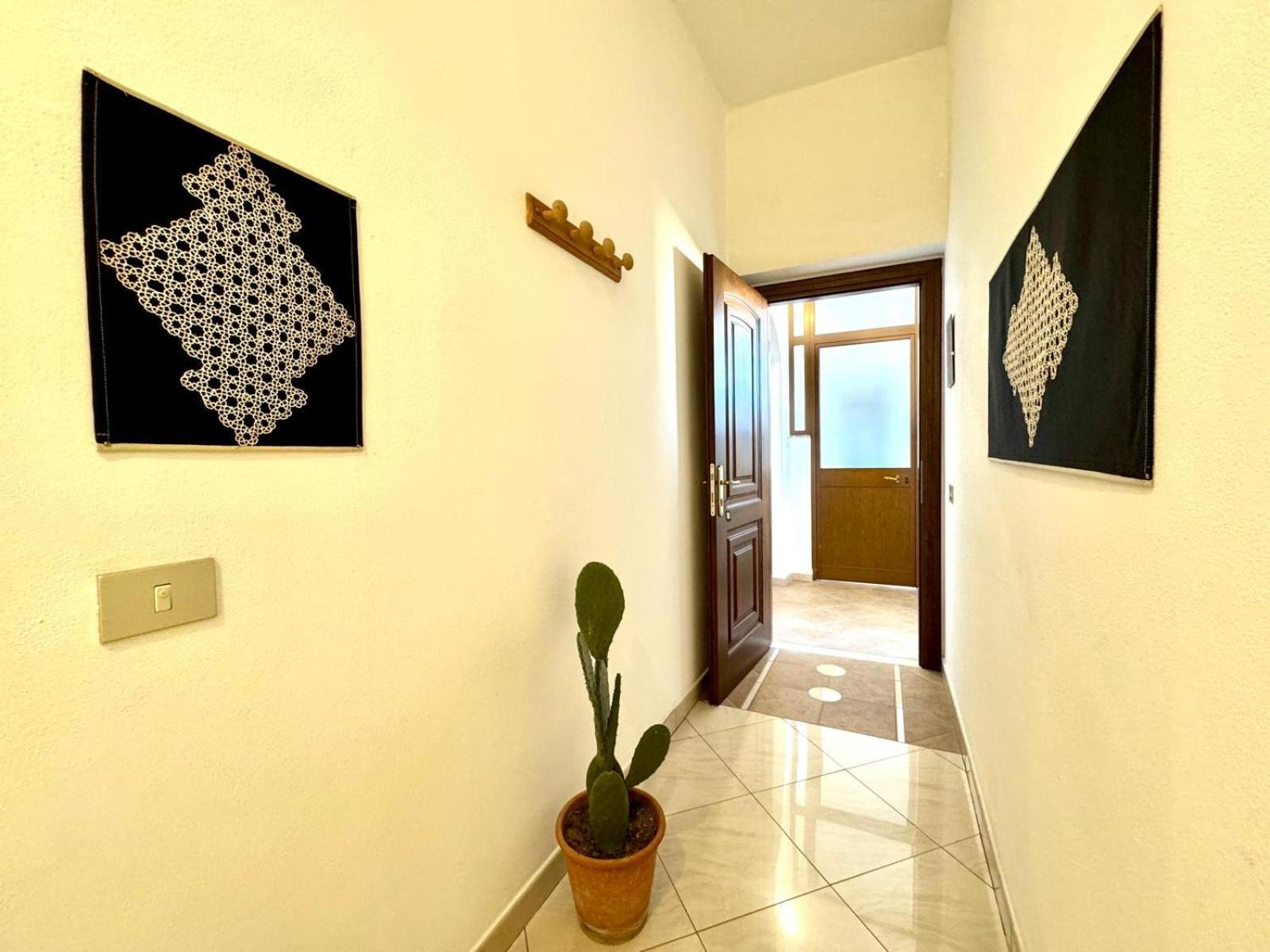 Orchid House Apartment Бари Сардо Екстериор снимка